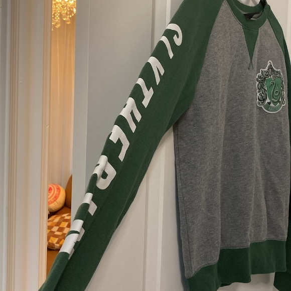 Harry Potter Slytherin Sweatshirt - Picture 3 of 6